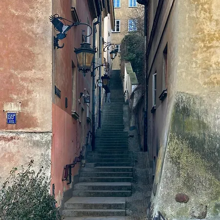 Barbican Old Town * Varsó